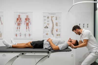 Celostno zdravljenje: Kako do trajne rešitve za bolečino in poškodbe? LagunaMed