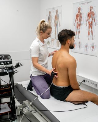 Celostno zdravljenje: Kako do trajne rešitve za bolečino in poškodbe? LagunaMed